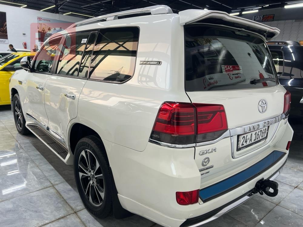 تويوتا لاندكروزر